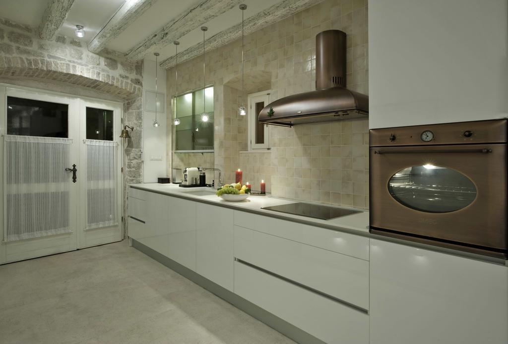 Apartment Whooart Komiža Buitenkant foto